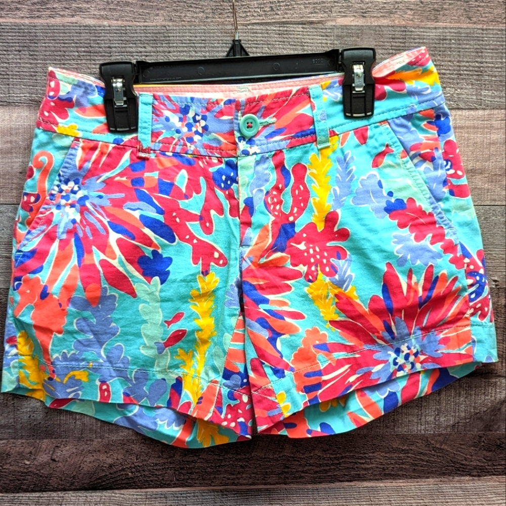 Lilly Pulitzer Trippin and Sippin Callahan shorts